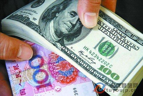 美媒:人民币持续贬值,中国留学生、新移民各有