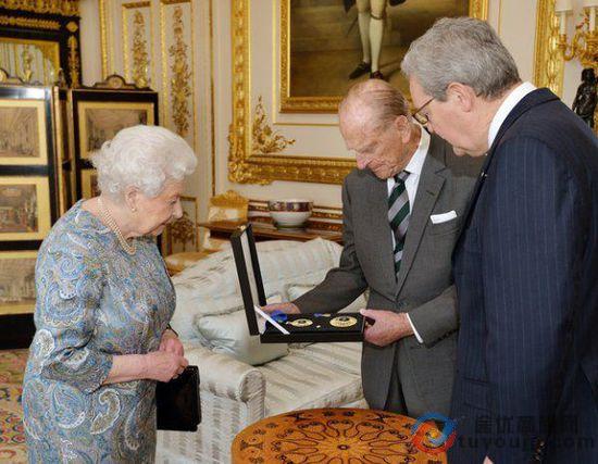 英国王室生了小公主,澳大利亚人送她什么礼物